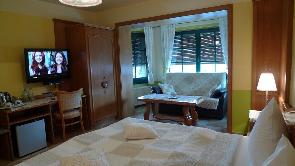 Gosciniec Stara Kuznia Hotel Debska Kuznia Kamer foto