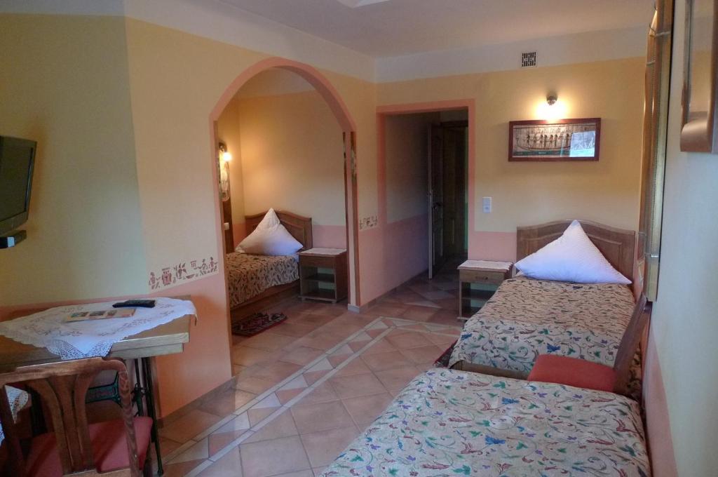 Gosciniec Stara Kuznia Hotel Debska Kuznia Kamer foto