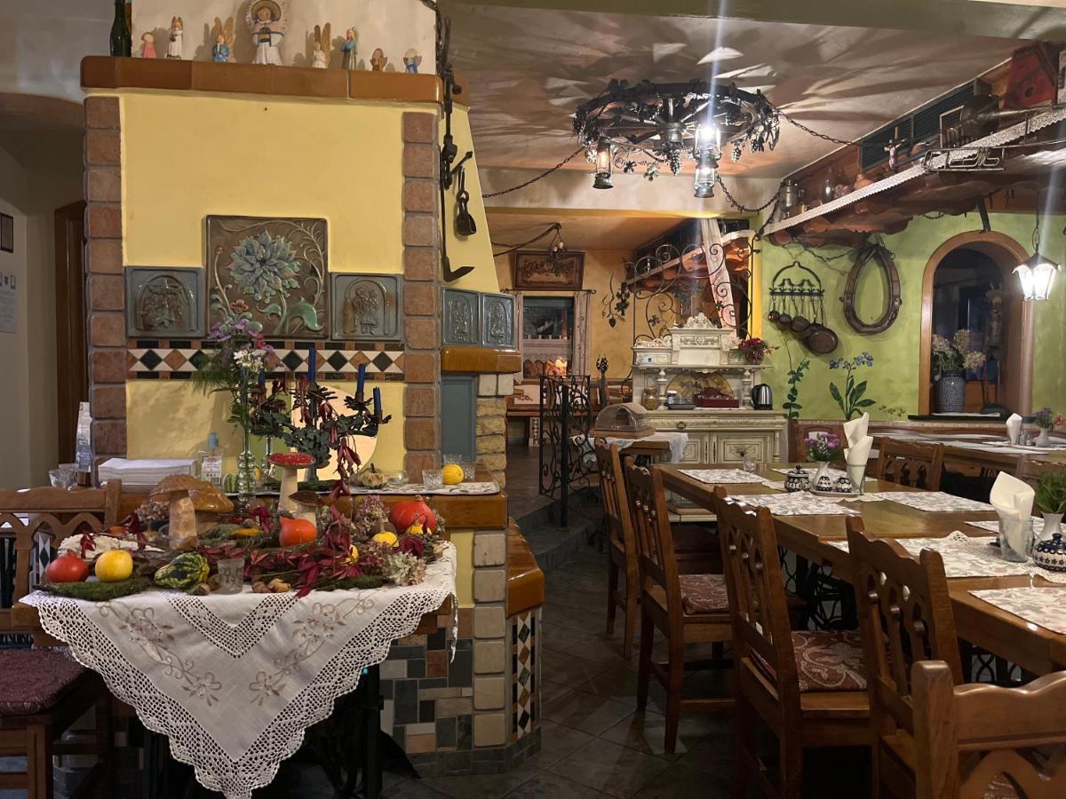 Gosciniec Stara Kuznia Hotel Debska Kuznia Buitenkant foto