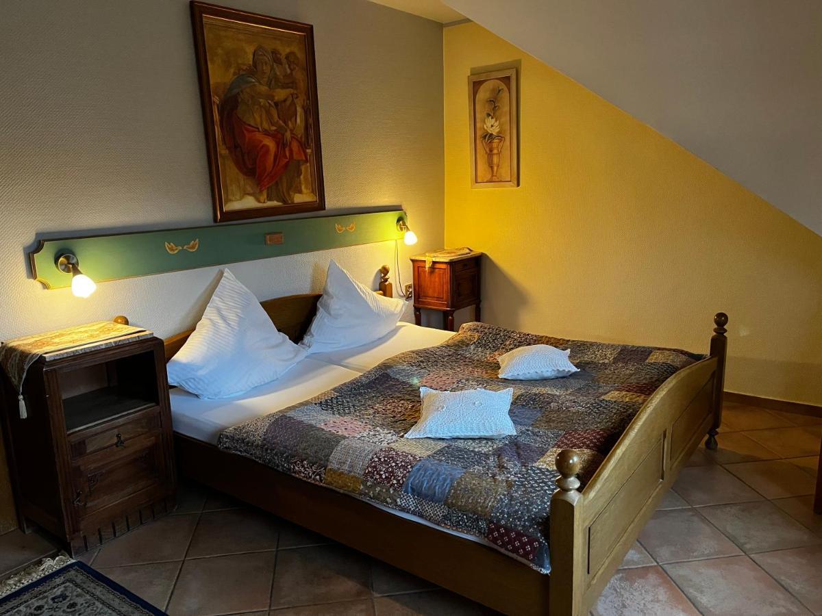 Gosciniec Stara Kuznia Hotel Debska Kuznia Buitenkant foto