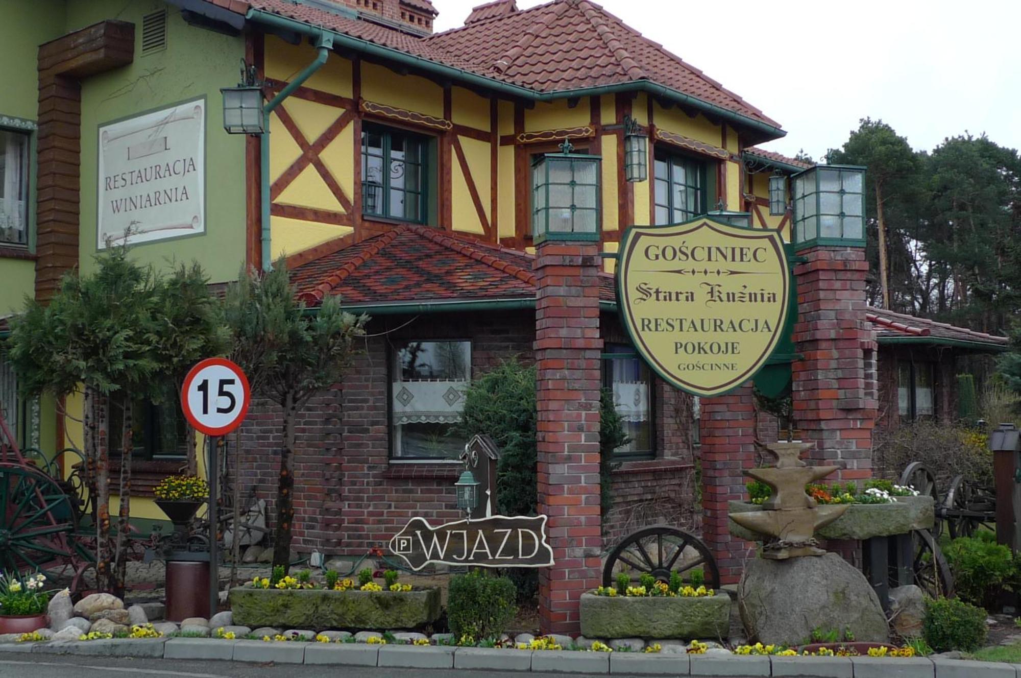 Gosciniec Stara Kuznia Hotel Debska Kuznia Buitenkant foto