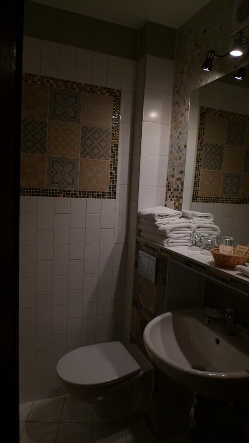Gosciniec Stara Kuznia Hotel Debska Kuznia Buitenkant foto