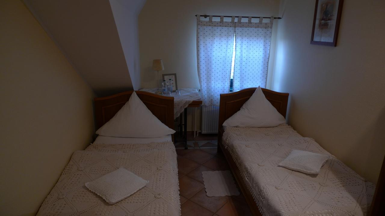 Gosciniec Stara Kuznia Hotel Debska Kuznia Buitenkant foto